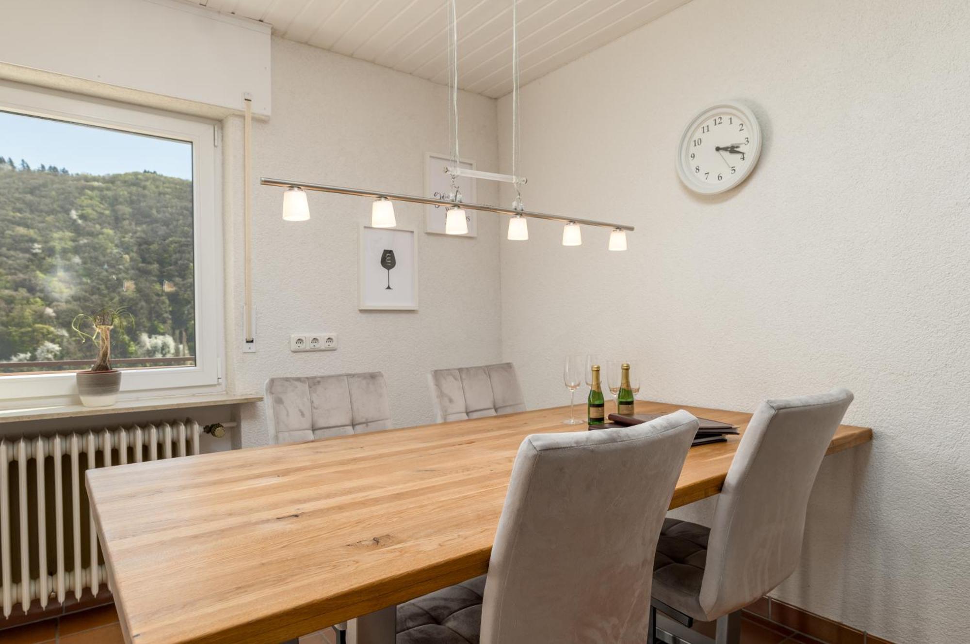 Riesling Appartement For 2 - 4 People - Billiards - Balcony With Mosel View - Parking - Wine Barrel Bar - Fully Equipped Kitchen - Netflix - Waiputv - 3 Km From Cochem คล็อตเทน ภายนอก รูปภาพ